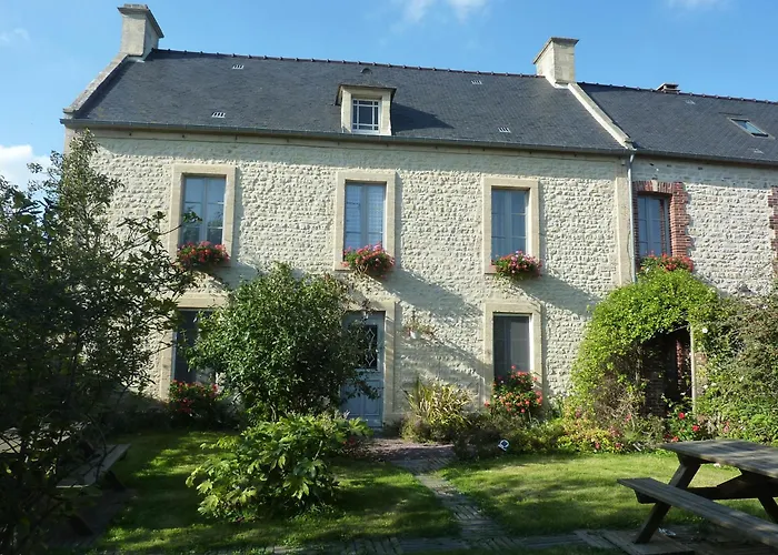 D'hotes Le Clos Tassin Bed & Breakfast 3*
