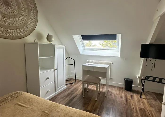 D'hotes Le Clos Tassin Bed and Breakfast 3*