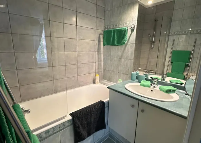 D'hotes Le Clos Tassin Bed and Breakfast